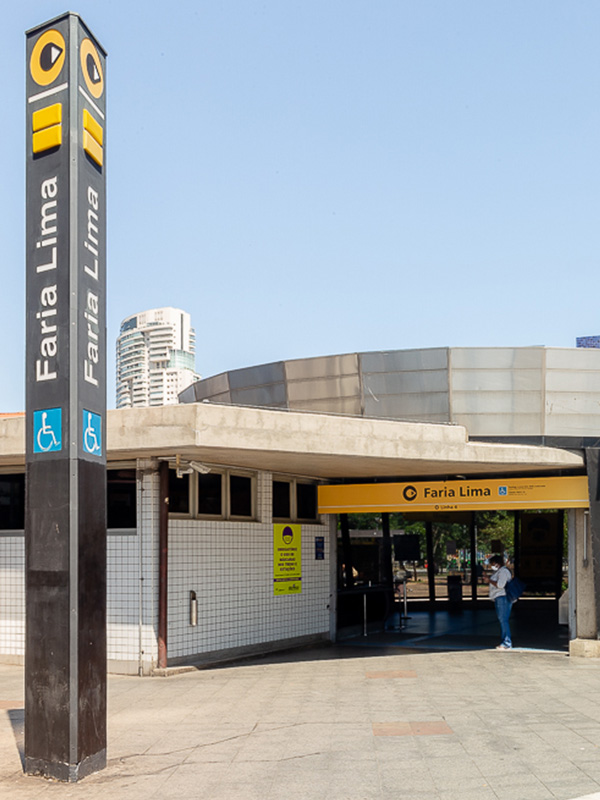METRÔ FARIA LIMA<br>A Pé 550M • 7 MIN*